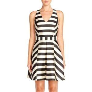NWT Women's Adelyn Rae Fit & Flare V-Neck Stripe Mini Dress Size L Black/Cream